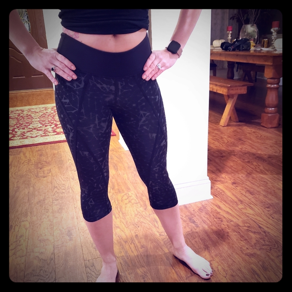 Lululemon crop workout pants